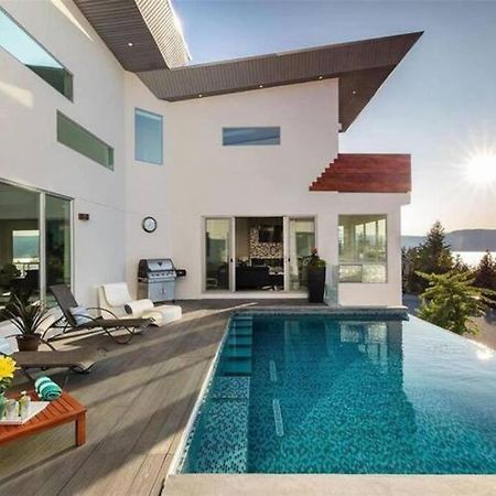 The Infiniti Villa Келоуна Екстериор снимка